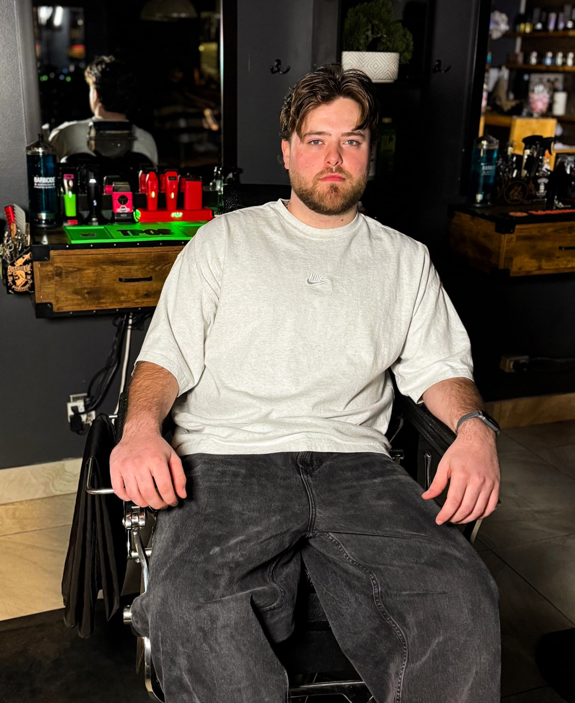 Spenny Mihalis, barber